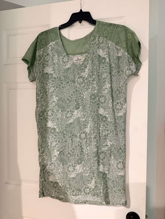 Passenger Dresses & Skirts - Passenger Green Floral Short-Sleeve Top